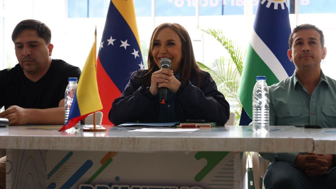 Ministra Coromoto Godoy se reunió con más de 30 empresarios y productores de Portuguesa