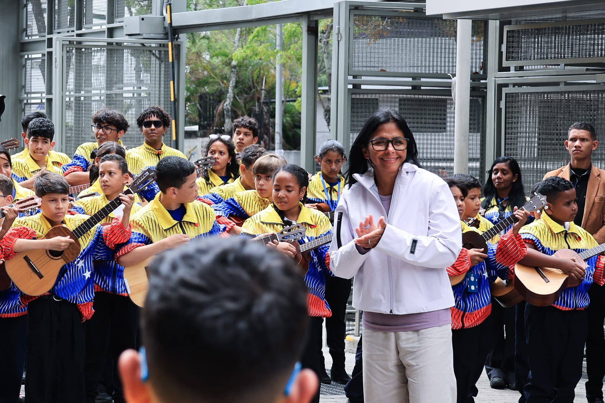 Presidenta (E) Delcy Rodríguez celebra carácter patrimonial del cuatro venezolano junto al Sistema de Orquestas