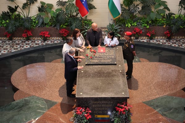 Desde el Cuartel de la Montaña la Presidenta Encargada Delcy Rodríguez ratifica su juramento de lealtad a la Patria